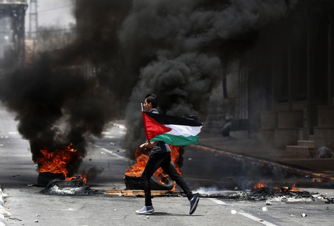 Filistin, Uluslararası Ceza Mahkemesi'ne başvurdu